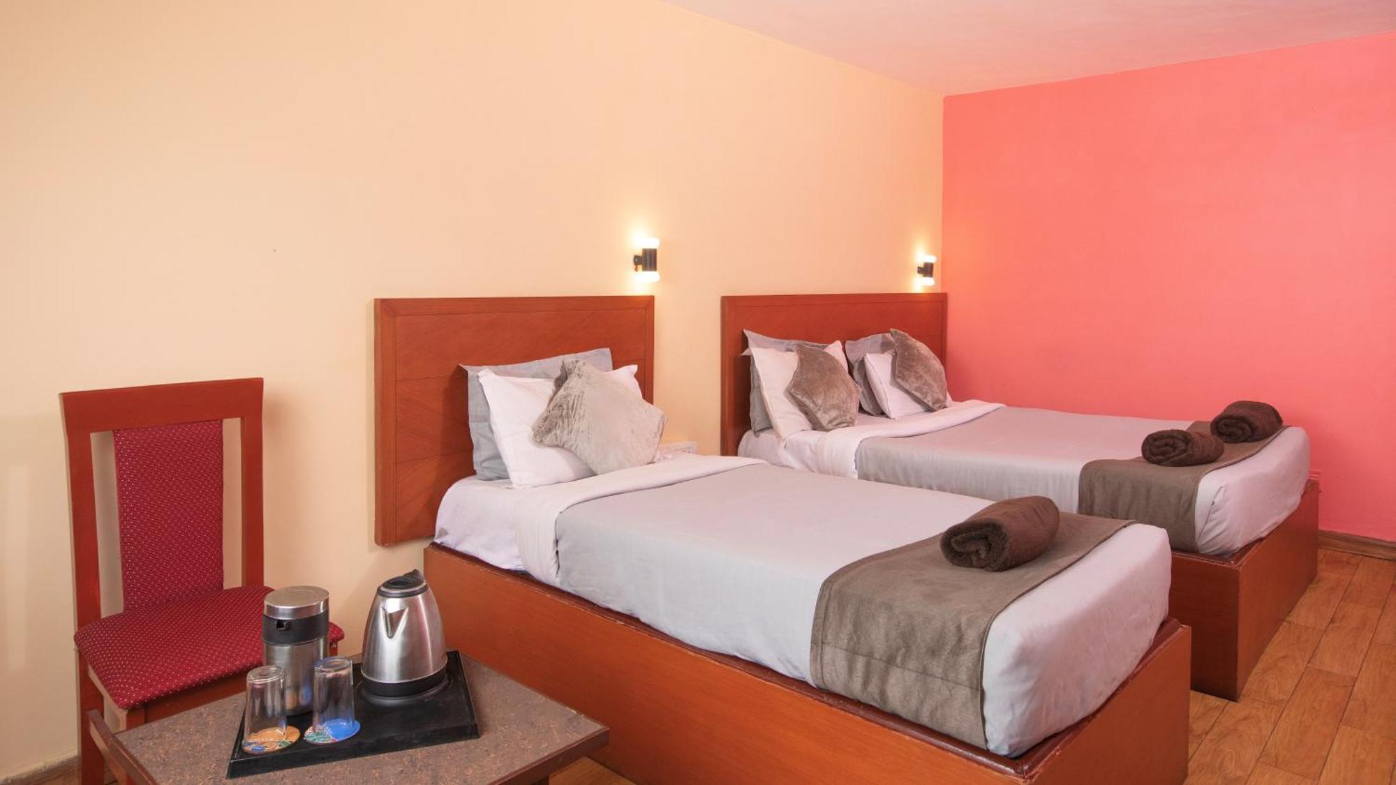 Devi Enterprises - Hotel Khems Ooty Eksteriør bilde