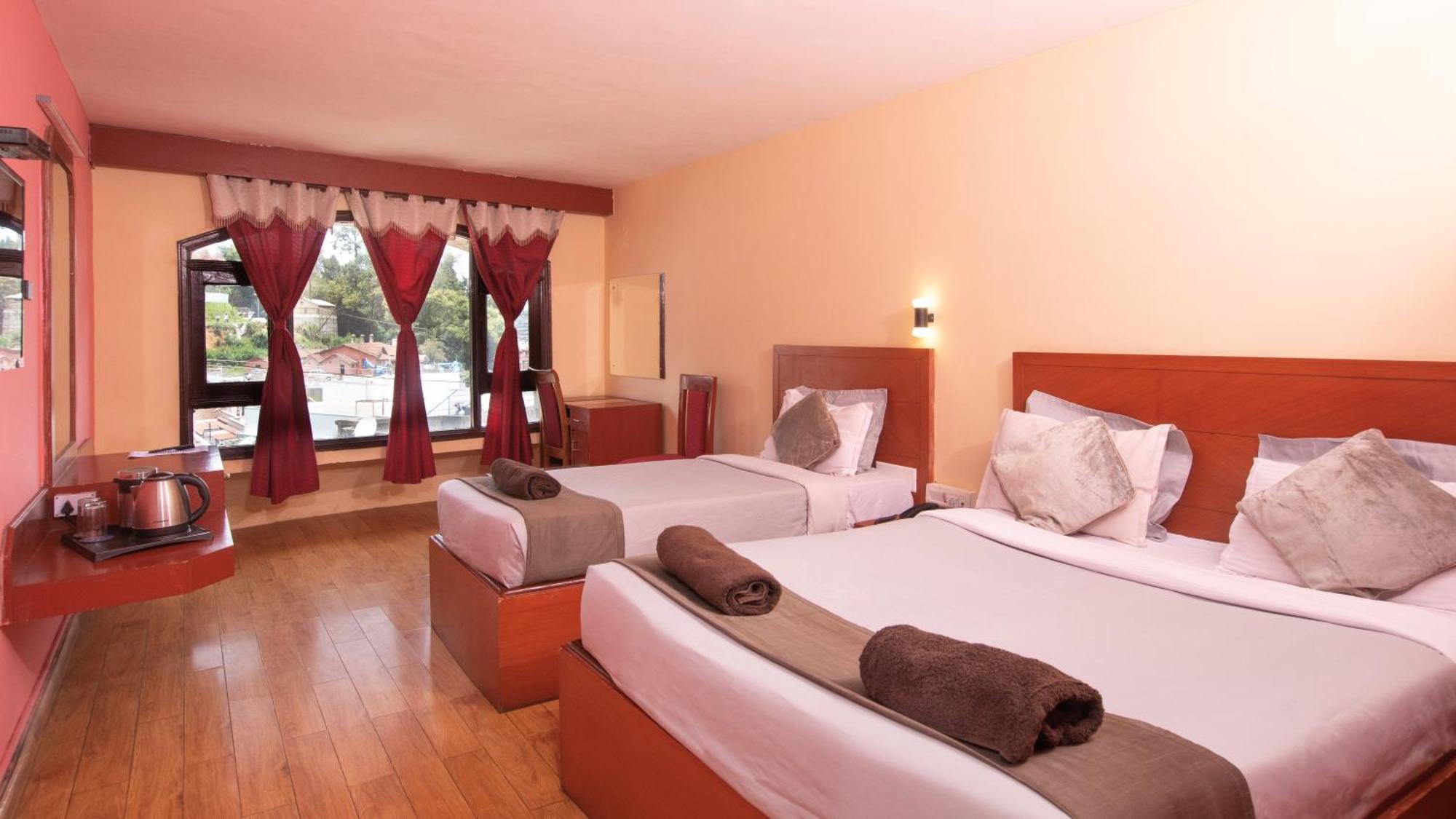 Devi Enterprises - Hotel Khems Ooty Eksteriør bilde