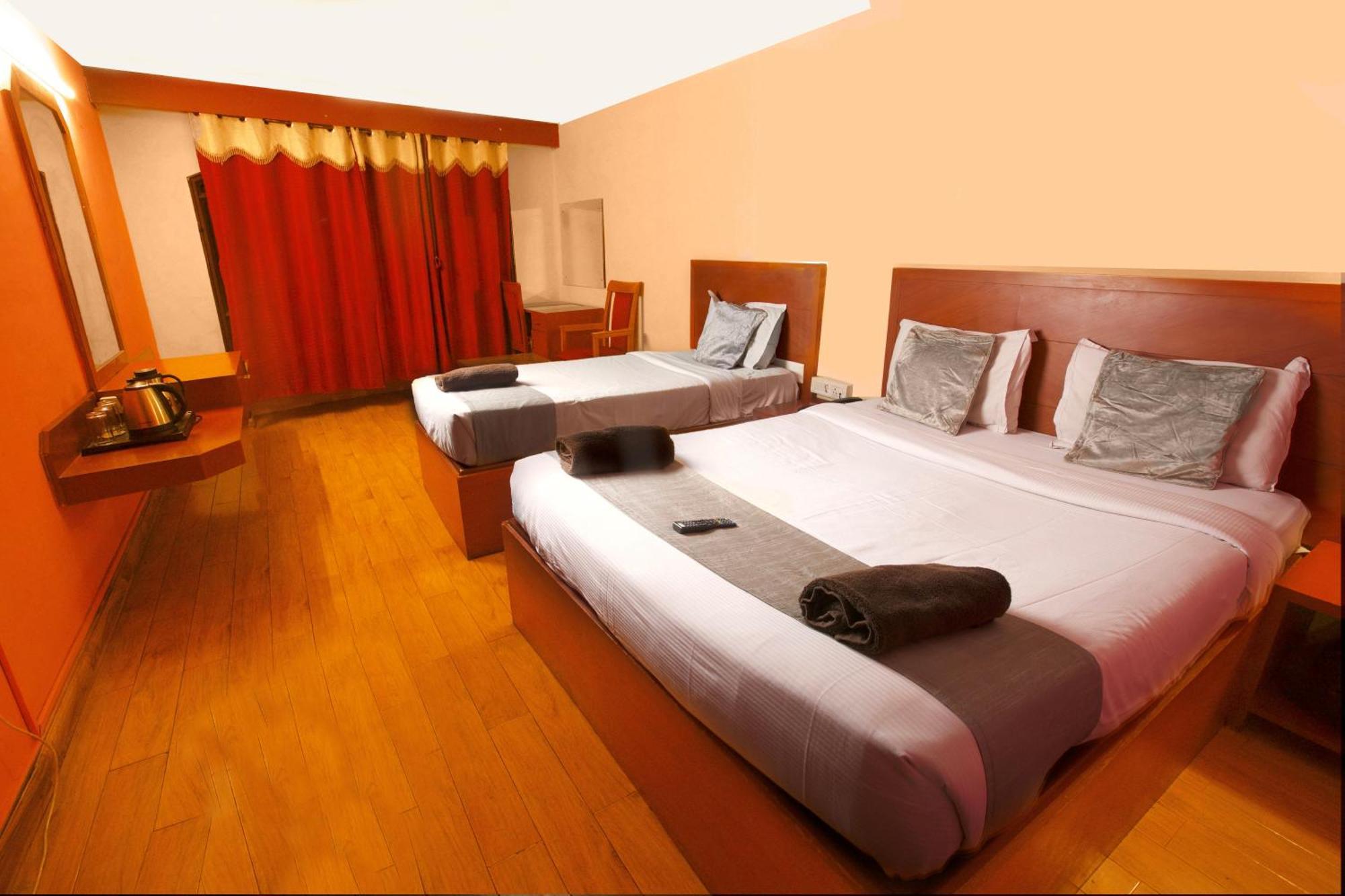 Devi Enterprises - Hotel Khems Ooty Eksteriør bilde