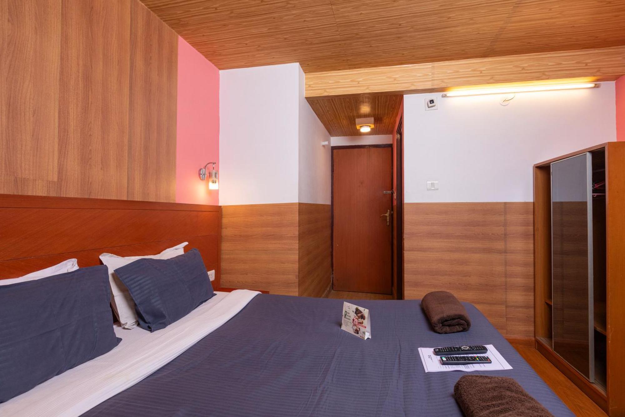 Devi Enterprises - Hotel Khems Ooty Eksteriør bilde