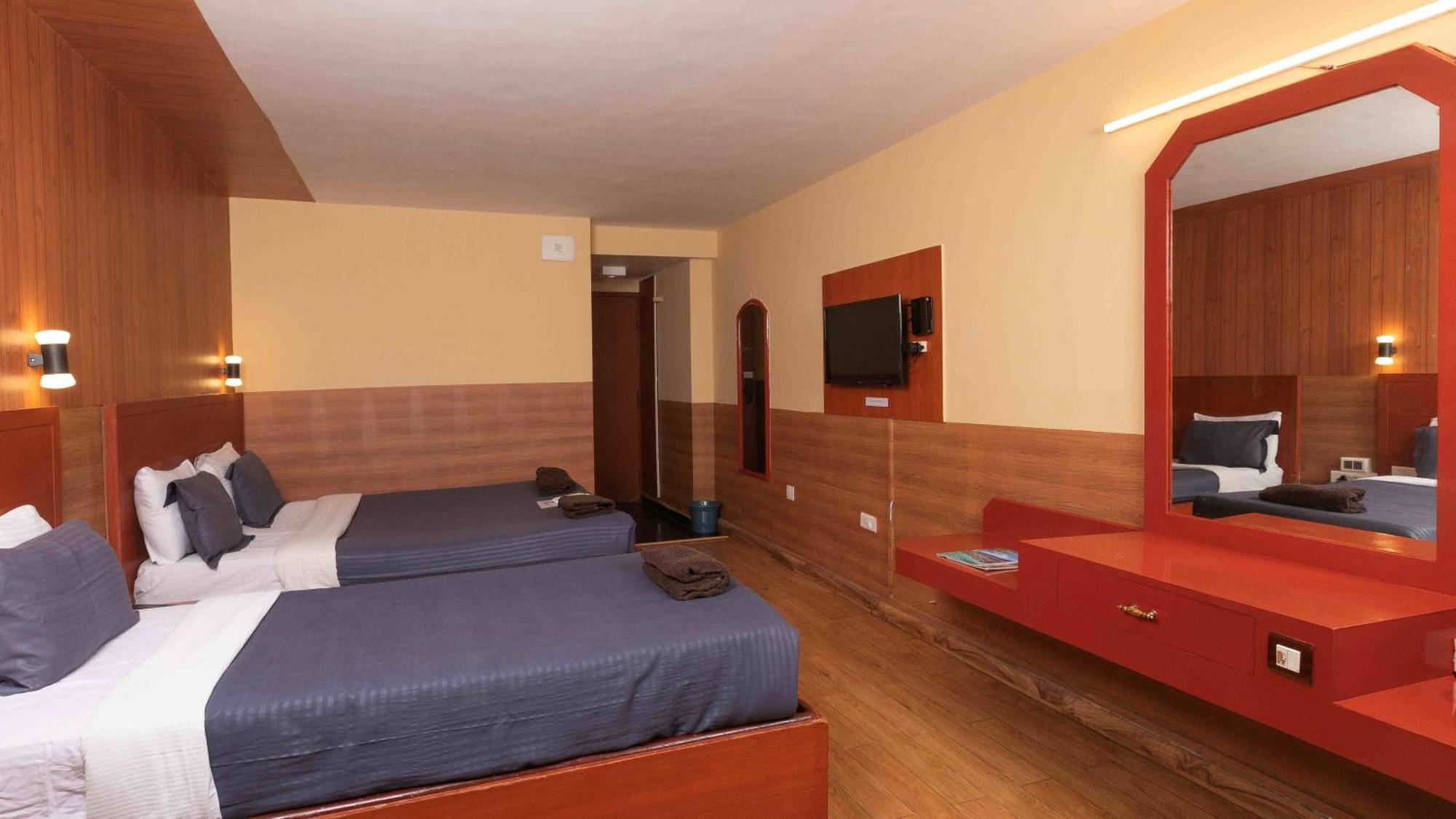 Devi Enterprises - Hotel Khems Ooty Eksteriør bilde