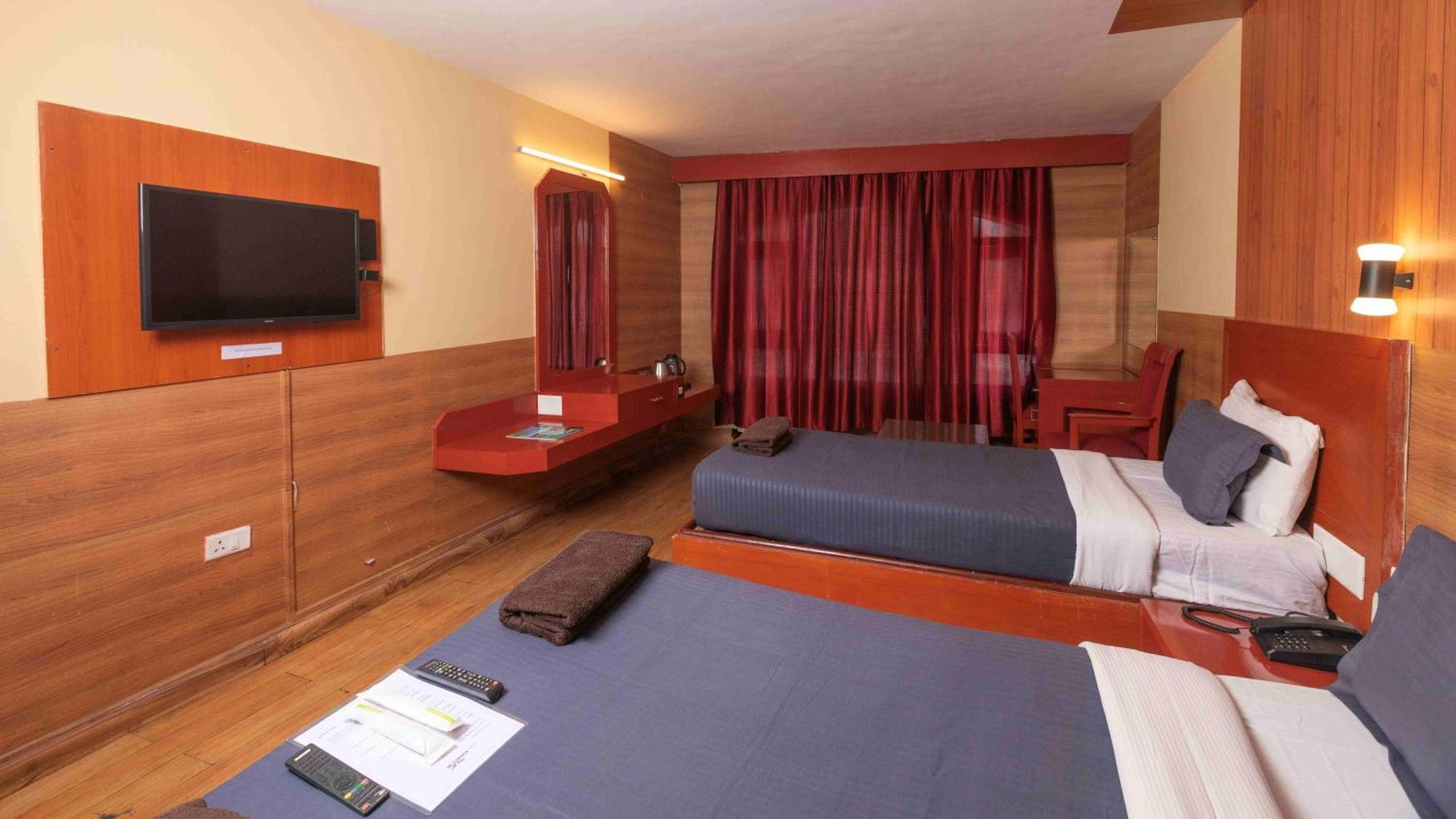 Devi Enterprises - Hotel Khems Ooty Eksteriør bilde