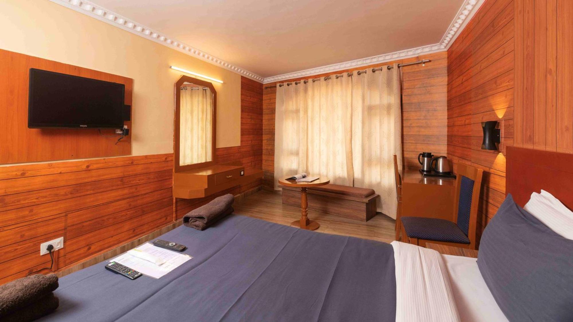 Devi Enterprises - Hotel Khems Ooty Eksteriør bilde