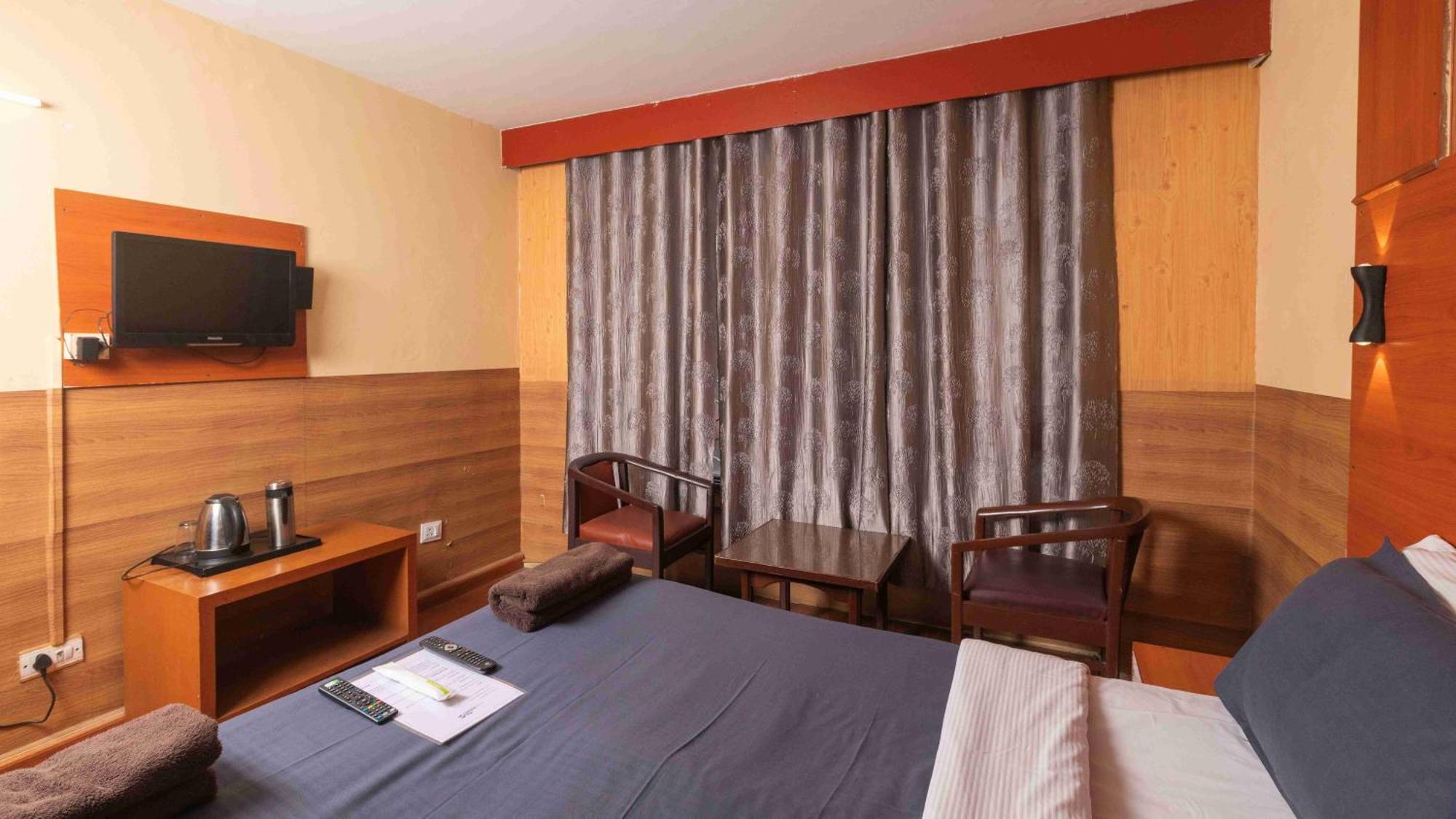 Devi Enterprises - Hotel Khems Ooty Eksteriør bilde