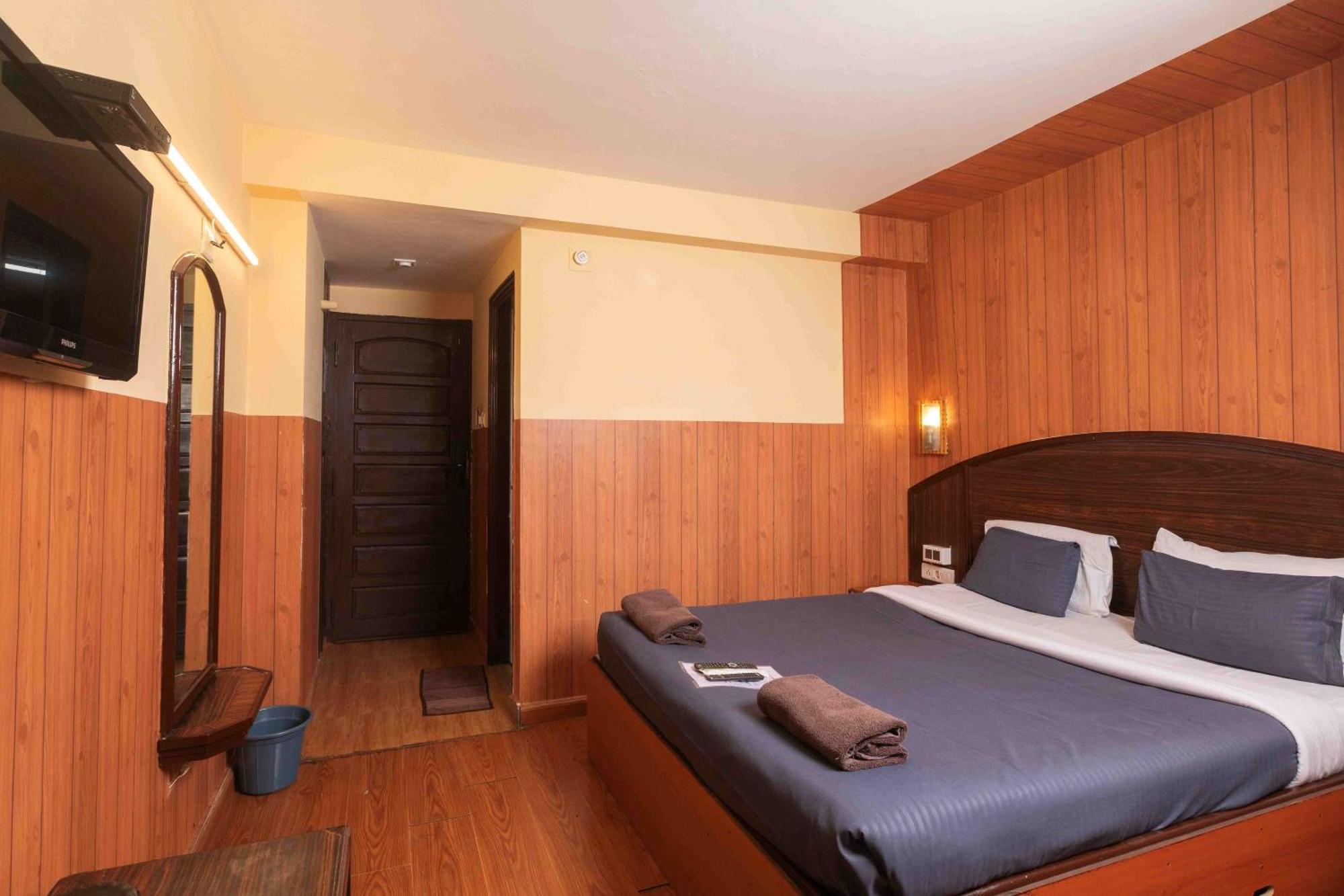 Devi Enterprises - Hotel Khems Ooty Eksteriør bilde