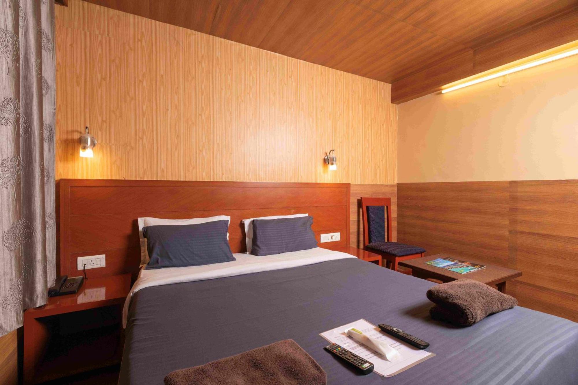 Devi Enterprises - Hotel Khems Ooty Eksteriør bilde
